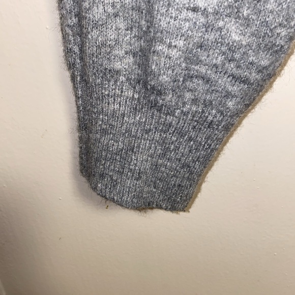 H&M XS GRAY BEADED-COLLAR SWEATER - Picture 8 of 11